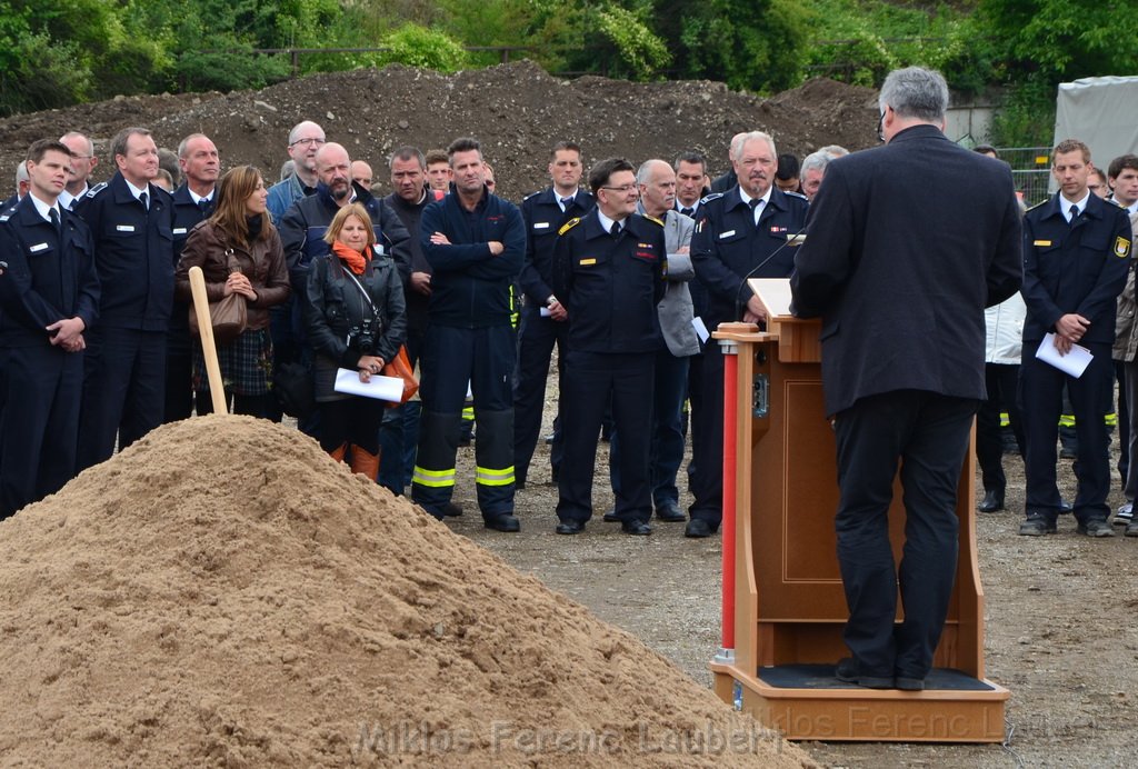 Erster Spatenstich Neues Feuerwehrzentrum Koeln Kalk Gummersbacherstr P097.JPG - Miklos Laubert